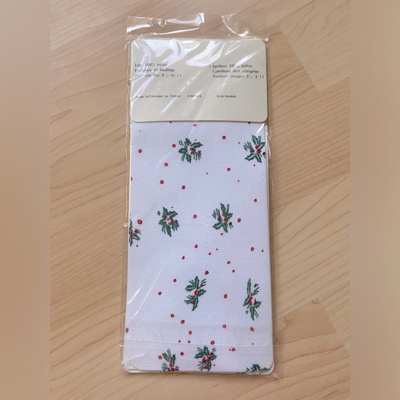 VTG Vanity Fair Christmas Holly Patterned Fashion Knee High Stockings Pantyhose - Picture 2 of 4